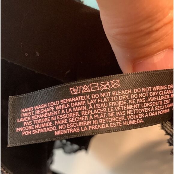 Victoria’s Secret | Women’s Black Padded Lace Bra - Picture 6 of 8